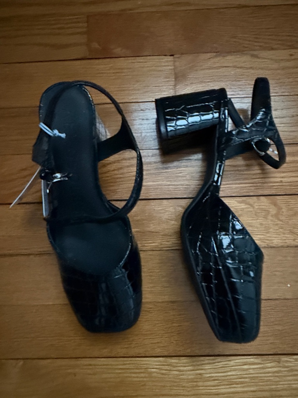 AEROSOLES Senna Black Croc-Embossed Platform Heels 7.5